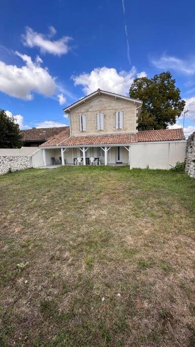 Villa Maison Entierement Renovee Ambares-et-Lagrave Exterior foto
